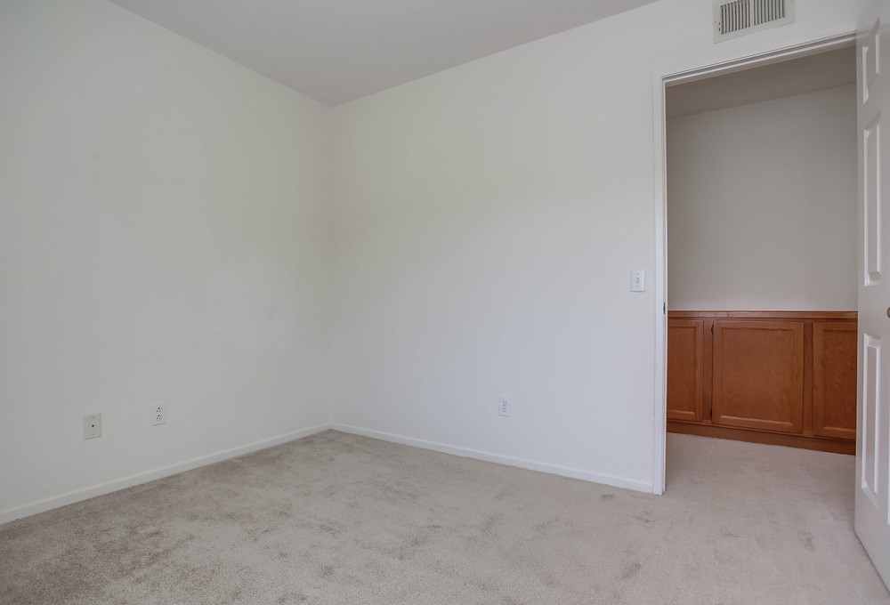 Virtual tour photo 41 of 56 for 11585 Compass Point Dr N