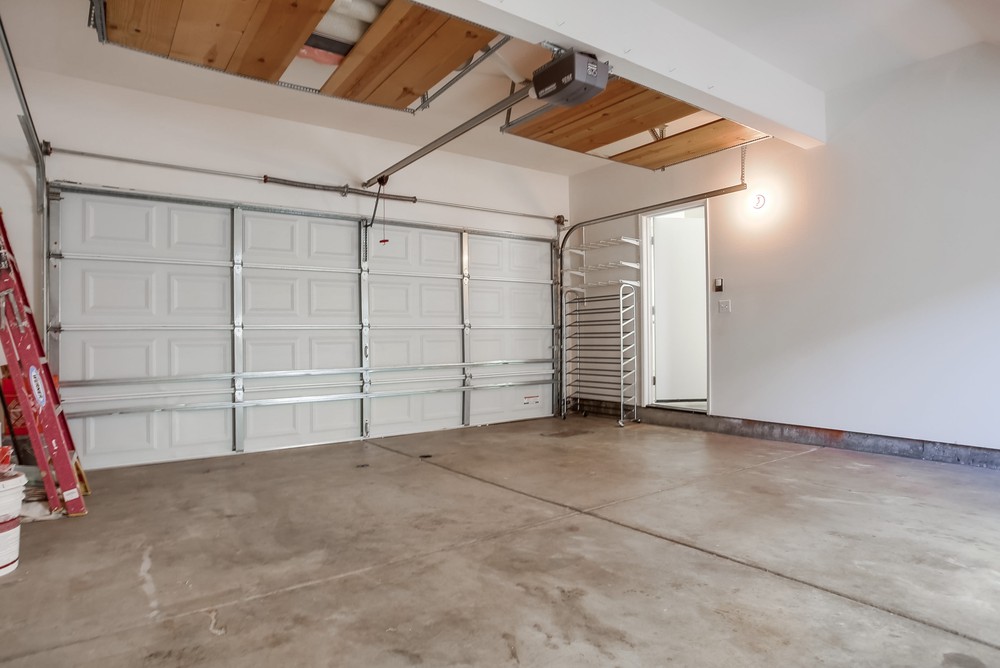 Virtual tour photo 50 of 56 for 11585 Compass Point Dr N
