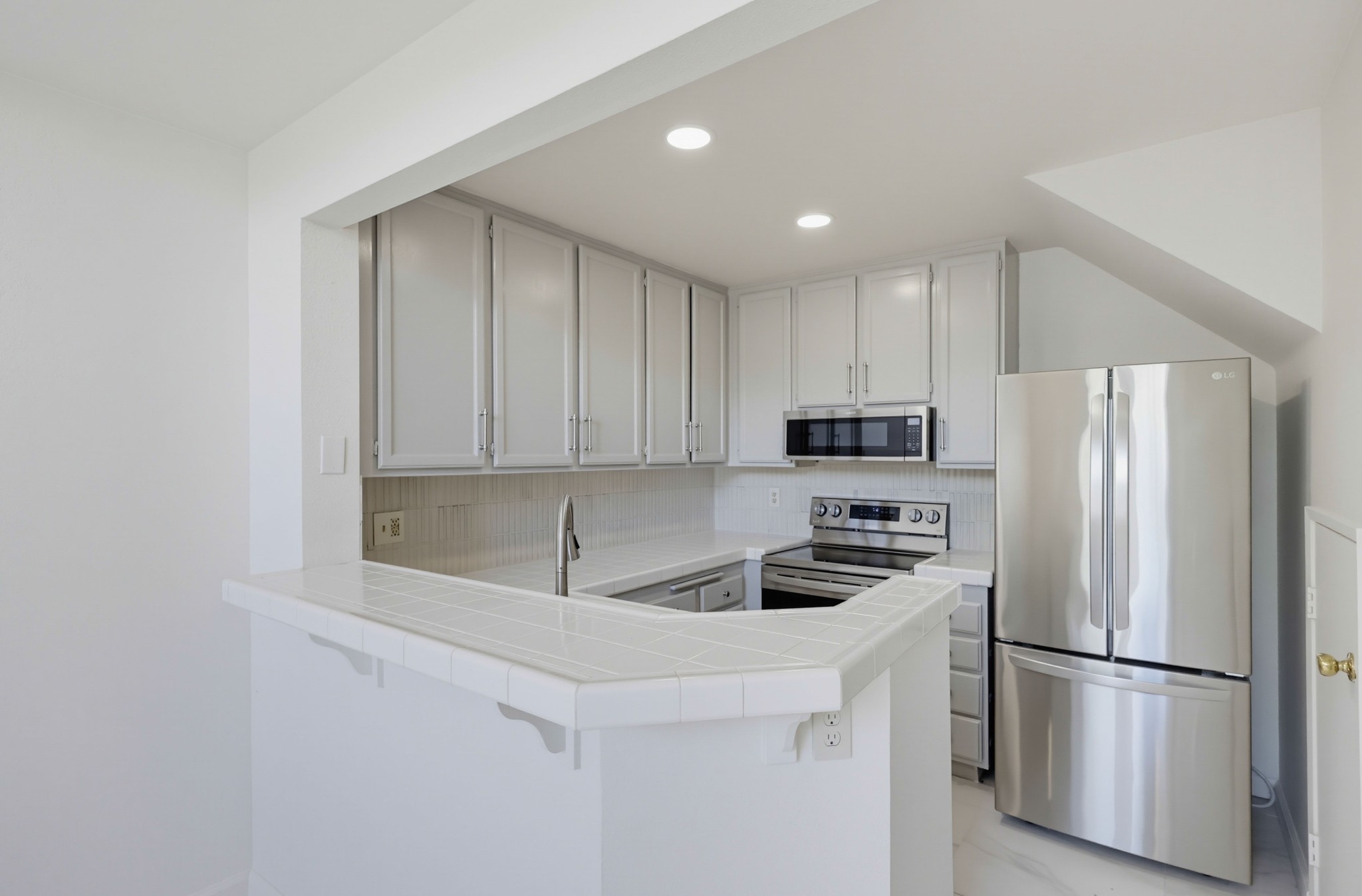 Virtual tour photo 13 of 49 for 11586 Fury Ln Unit 132