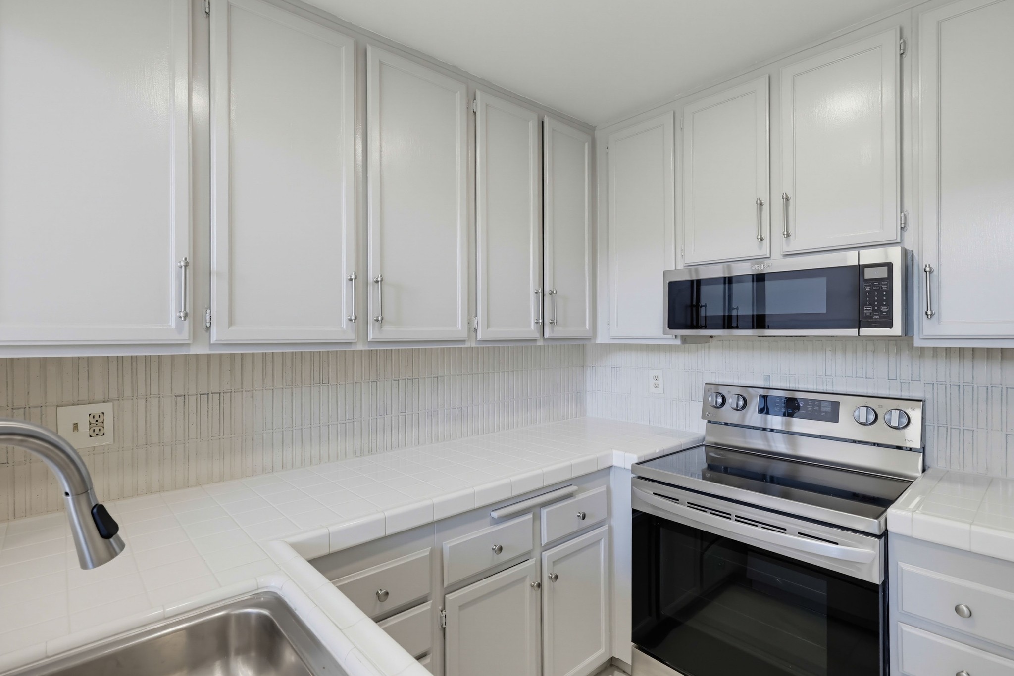 Virtual tour photo 15 of 49 for 11586 Fury Ln Unit 132