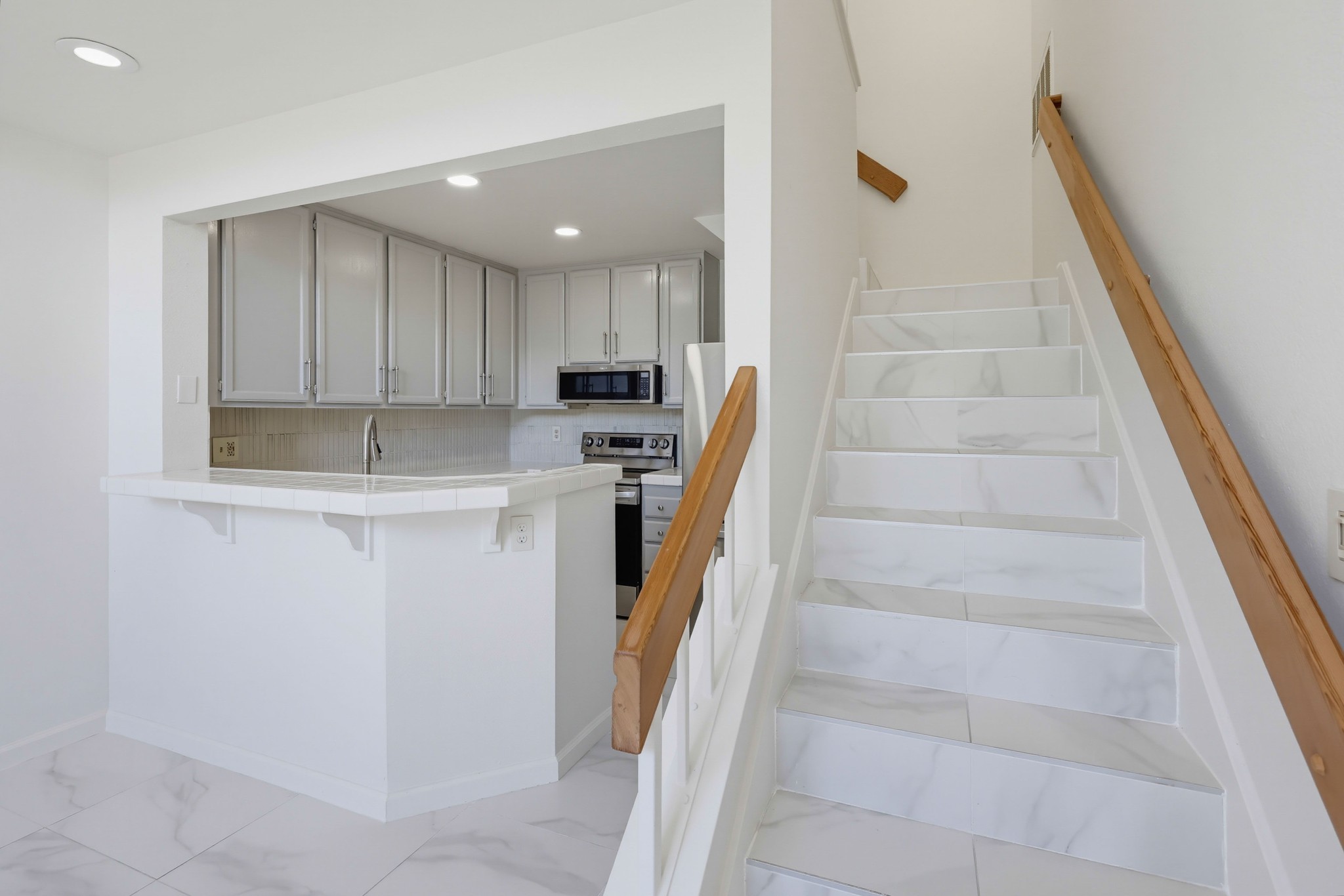 Virtual tour photo 19 of 49 for 11586 Fury Ln Unit 132