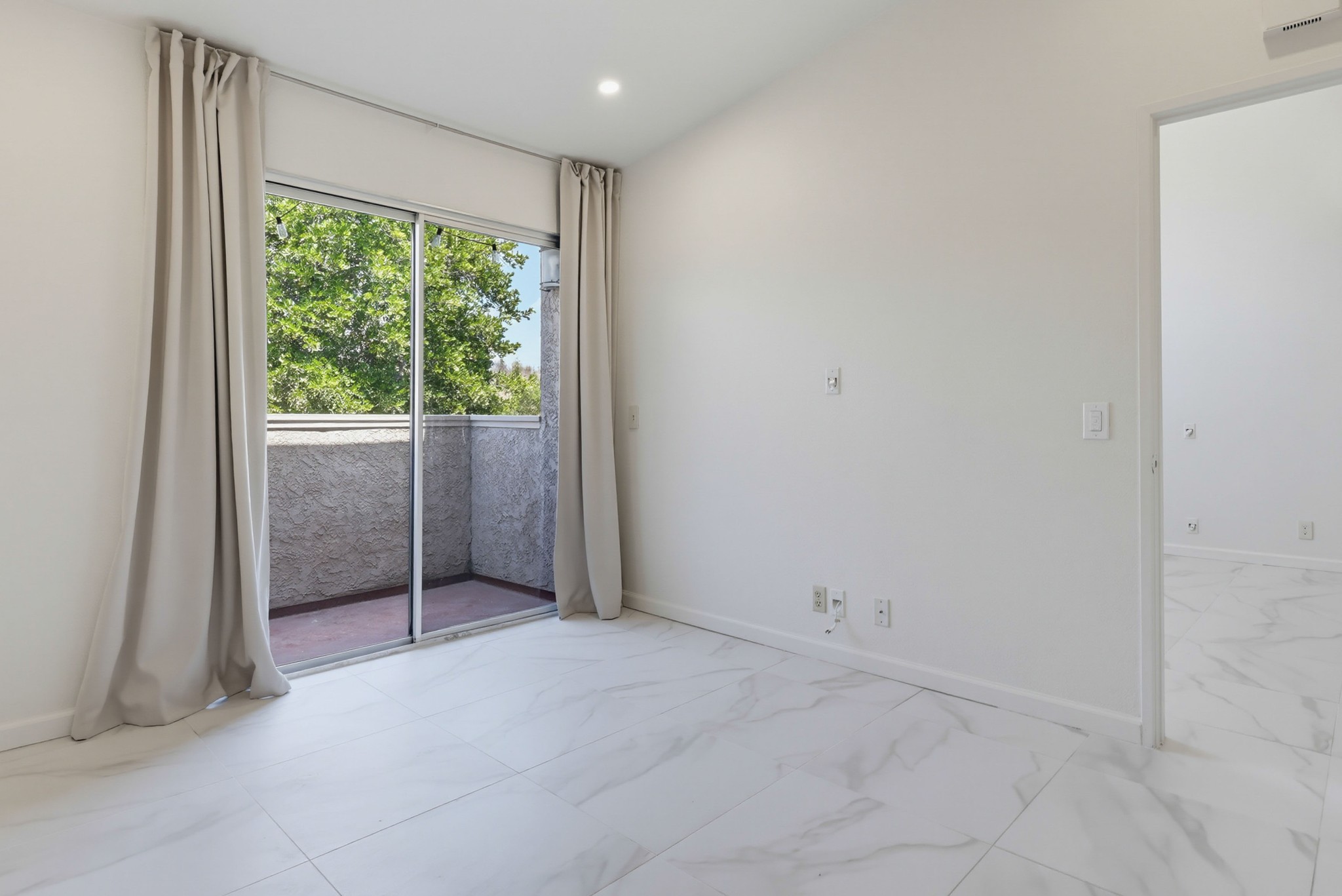 Virtual tour photo 25 of 49 for 11586 Fury Ln Unit 132