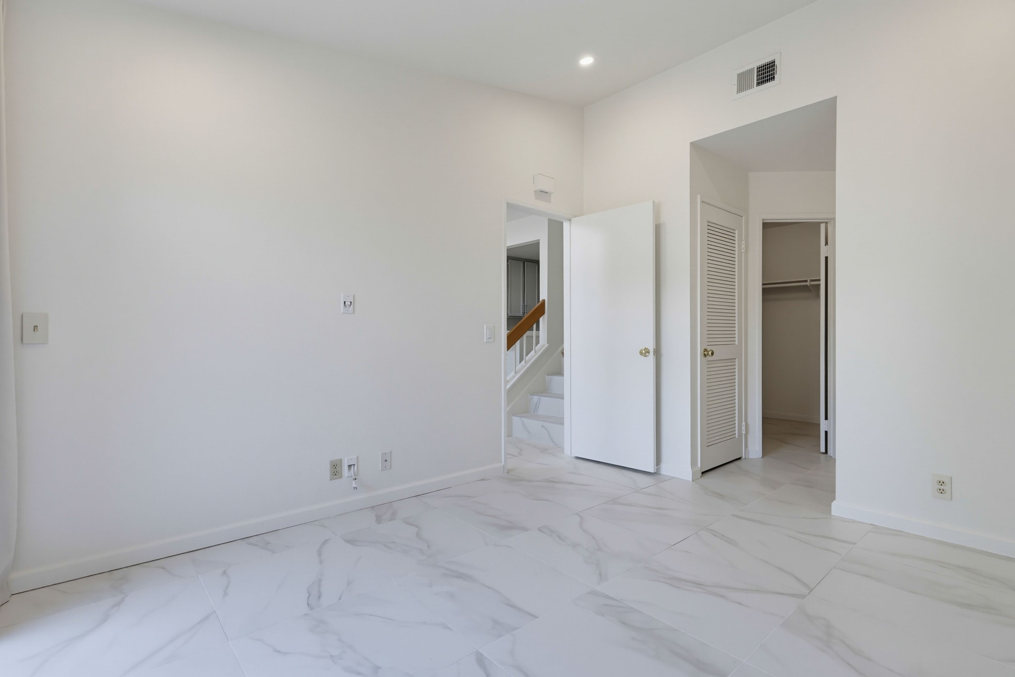 Virtual tour photo 26 of 49 for 11586 Fury Ln Unit 132