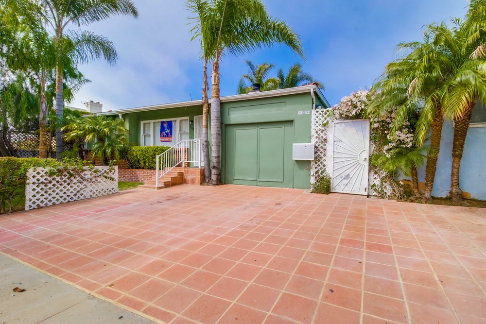 Virtual tour photo 3 of 37 for 1160 Felspar St