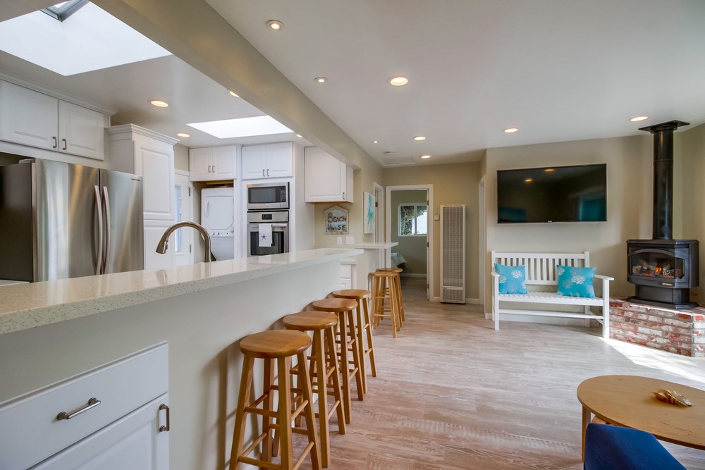 Virtual tour photo 9 of 37 for 1160 Felspar St