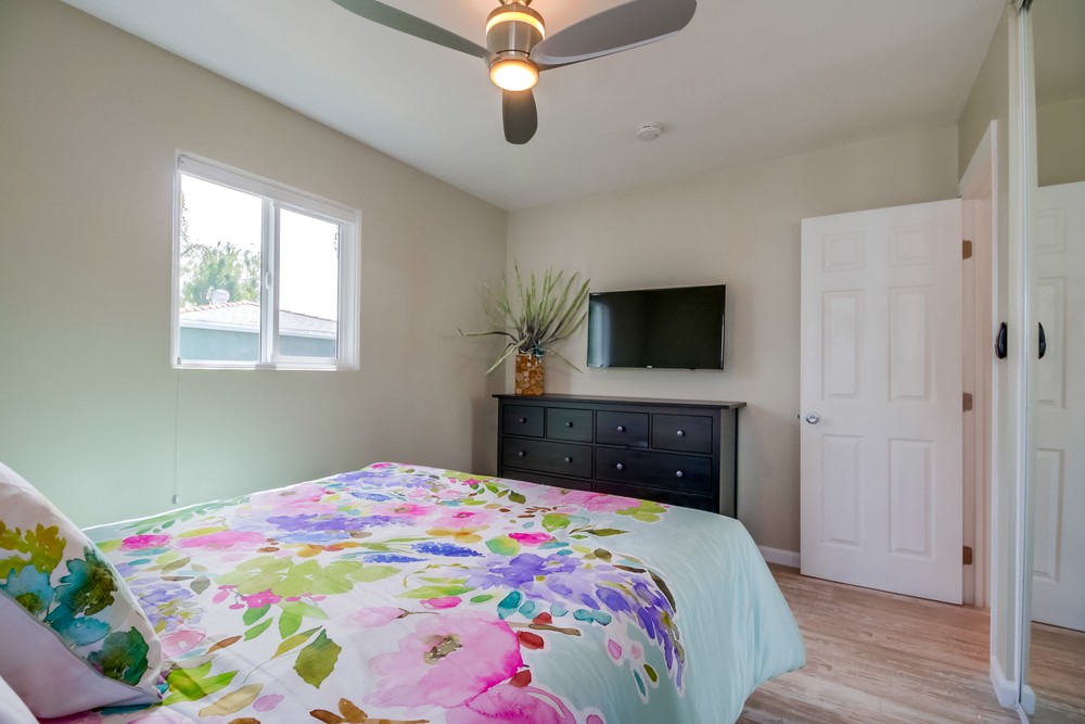 Virtual tour photo 19 of 37 for 1160 Felspar St