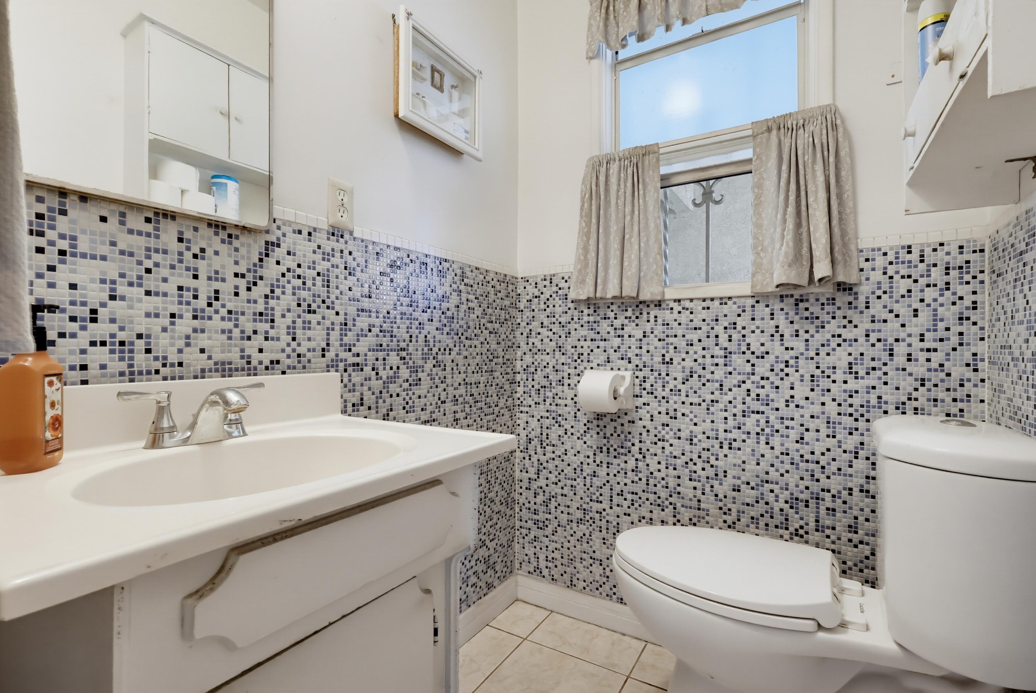 Virtual tour photo 23 of 60 for 11604 Everston St