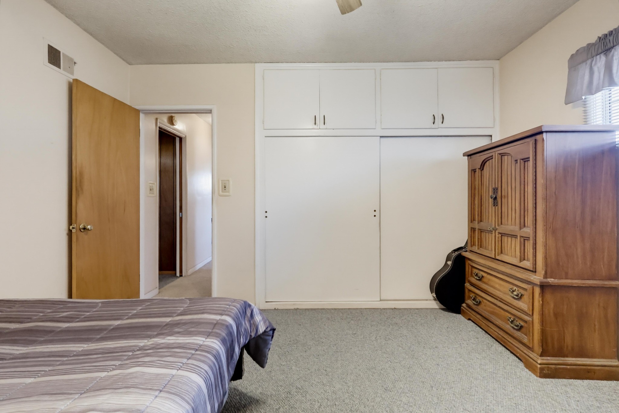 Virtual tour photo 40 of 60 for 11604 Everston St
