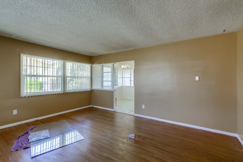 Virtual tour photo 6 of 34 for 1161 Bollenbacher St