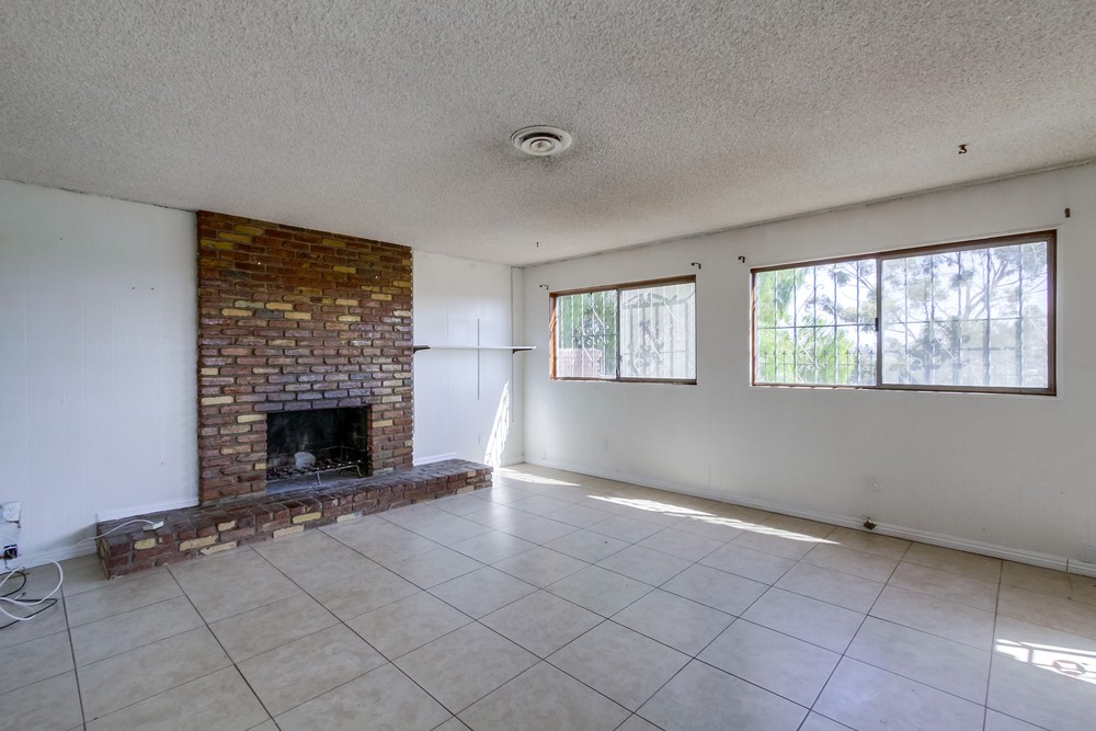 Virtual tour photo 11 of 34 for 1161 Bollenbacher St