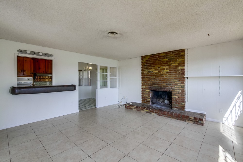 Virtual tour photo 12 of 34 for 1161 Bollenbacher St