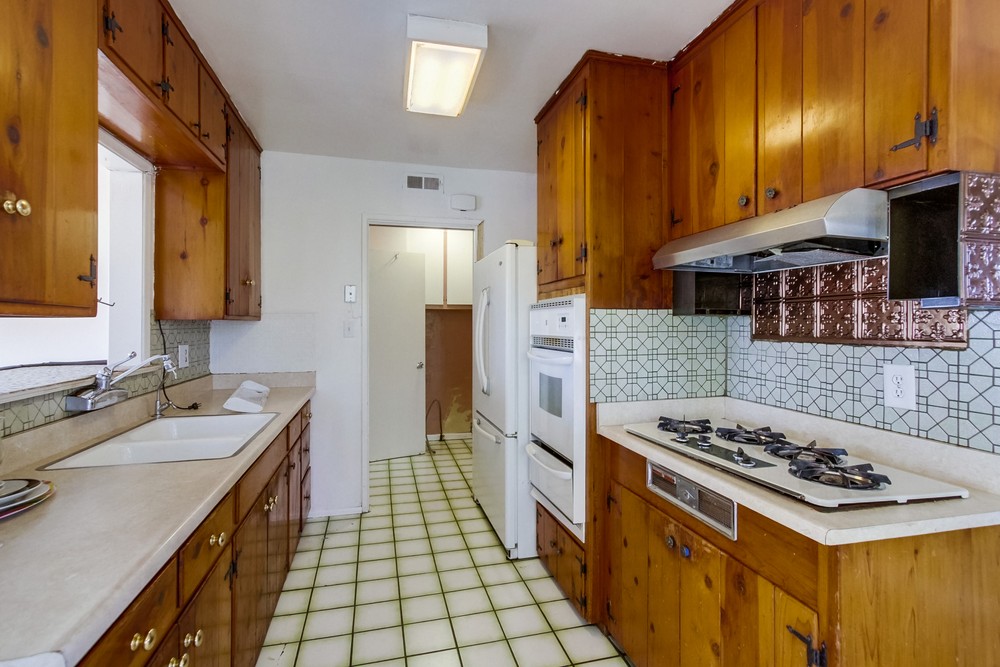 Virtual tour photo 16 of 34 for 1161 Bollenbacher St