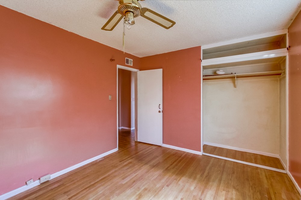 Virtual tour photo 22 of 34 for 1161 Bollenbacher St