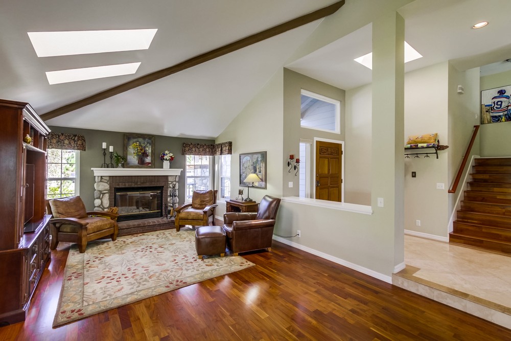 Virtual tour photo 9 of 49 for 11615 Timberlake Dr