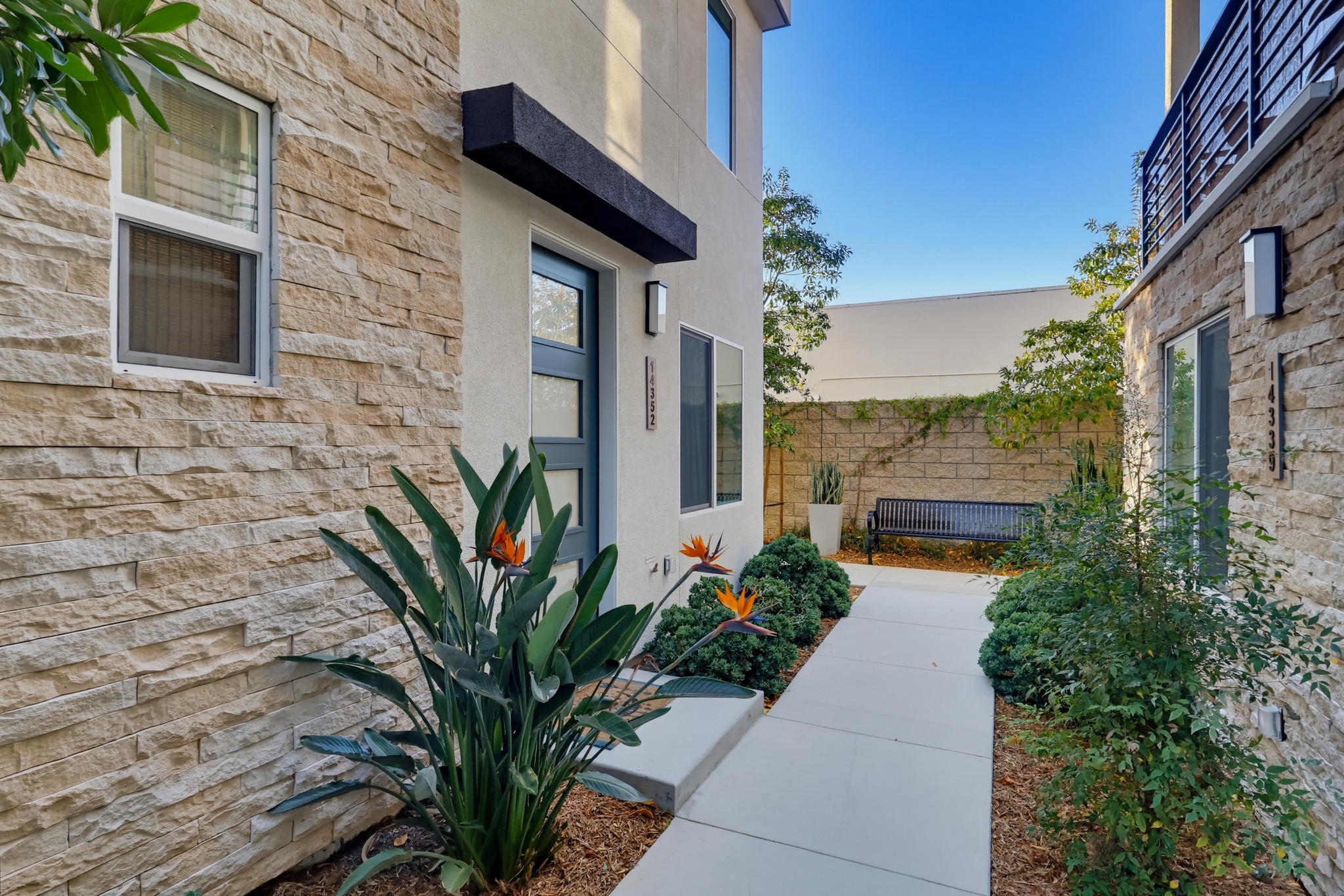 Virtual tour photo 3 of 88 for 11618 Colfax Mdw Ln