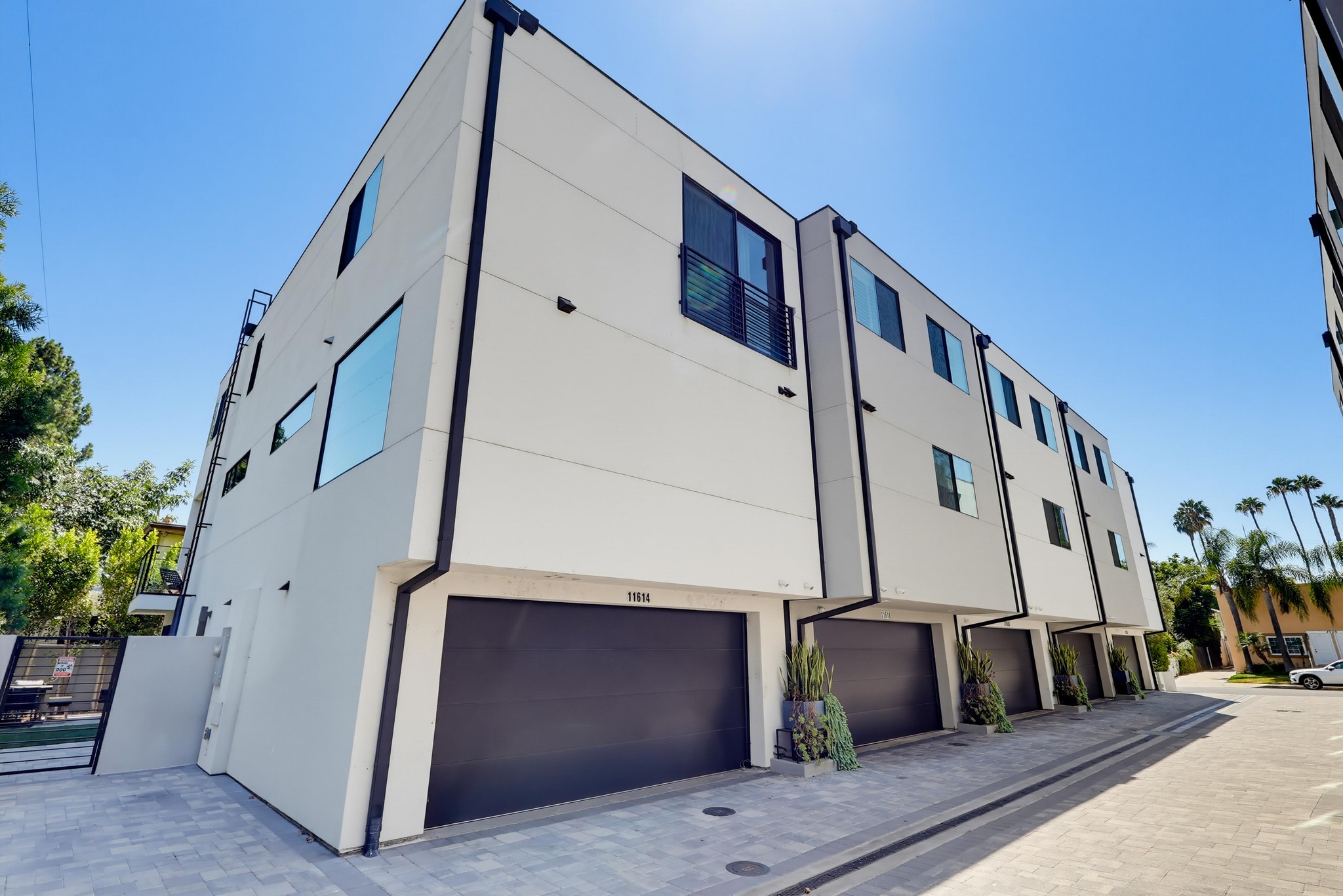 Virtual tour photo 86 of 88 for 11618 Colfax Mdw Ln