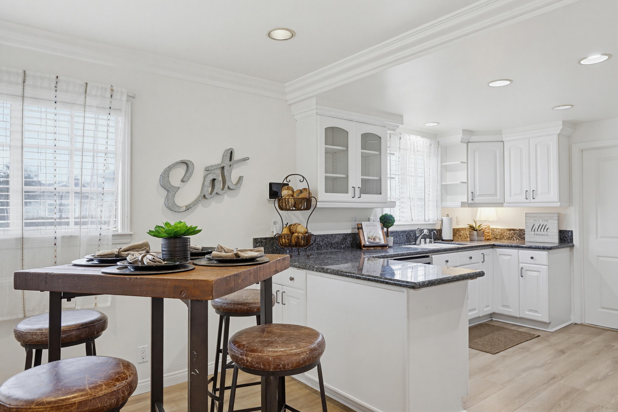 Virtual tour photo 11 of 66 for 1165 N Harding St