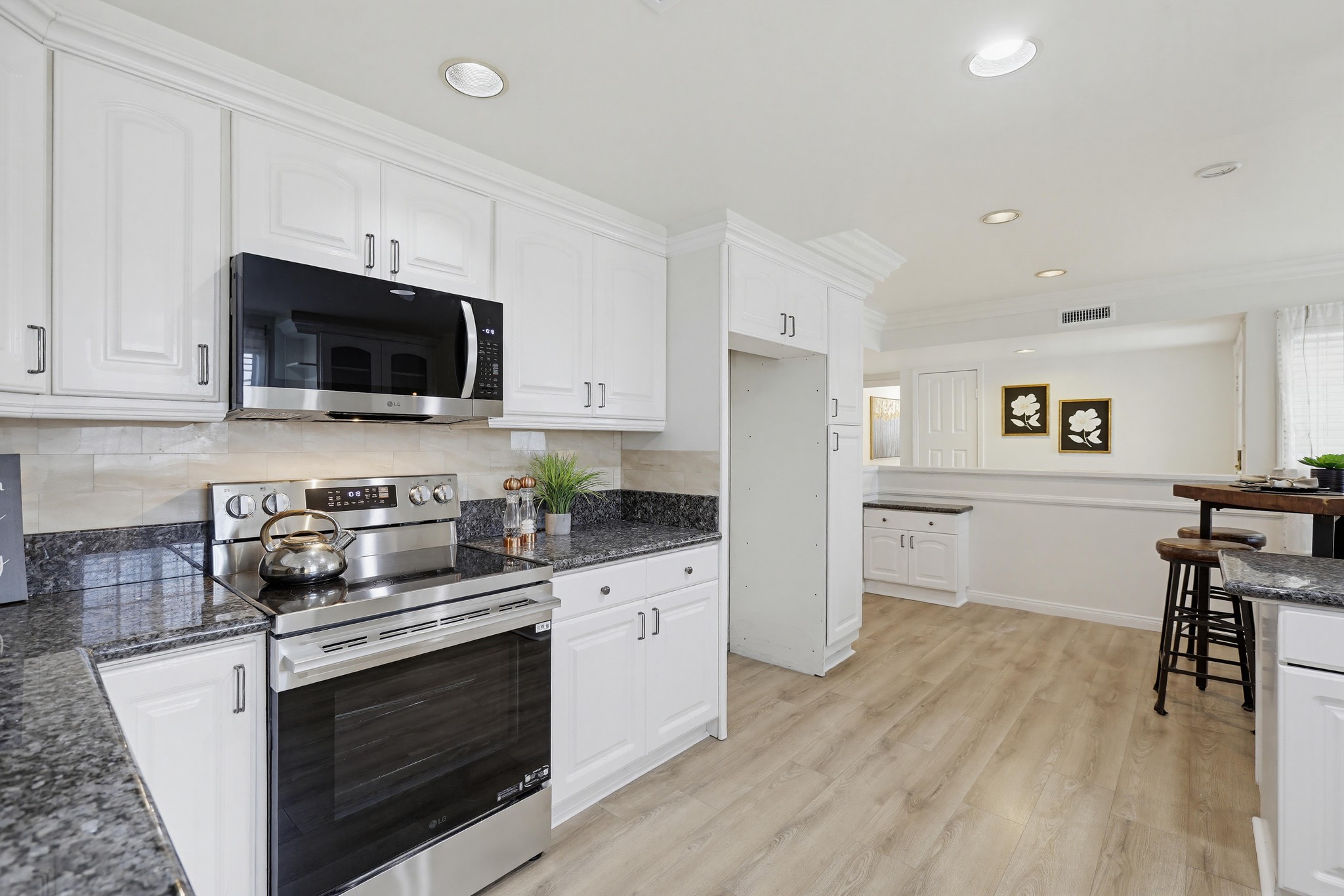 Virtual tour photo 16 of 66 for 1165 N Harding St