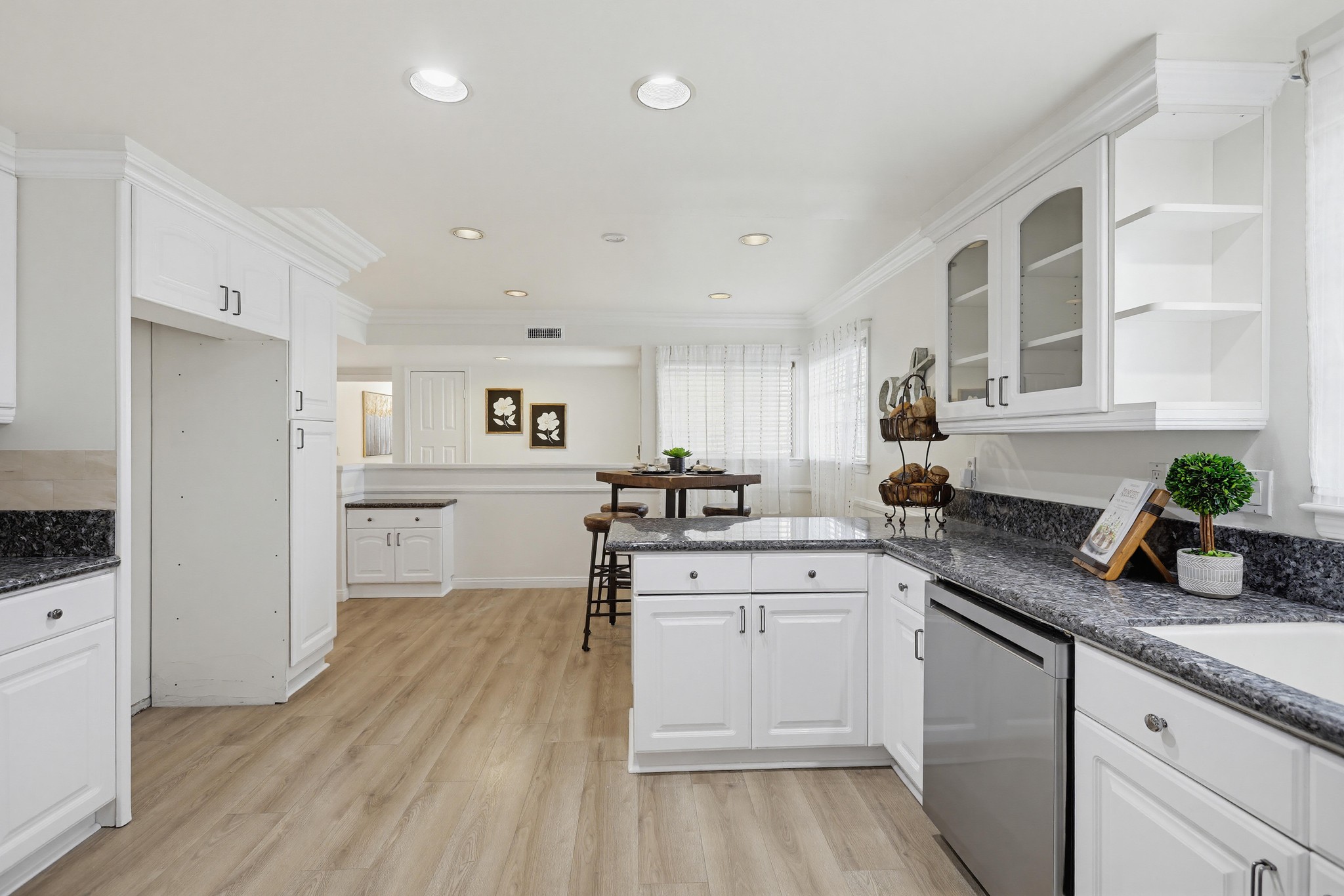 Virtual tour photo 17 of 66 for 1165 N Harding St
