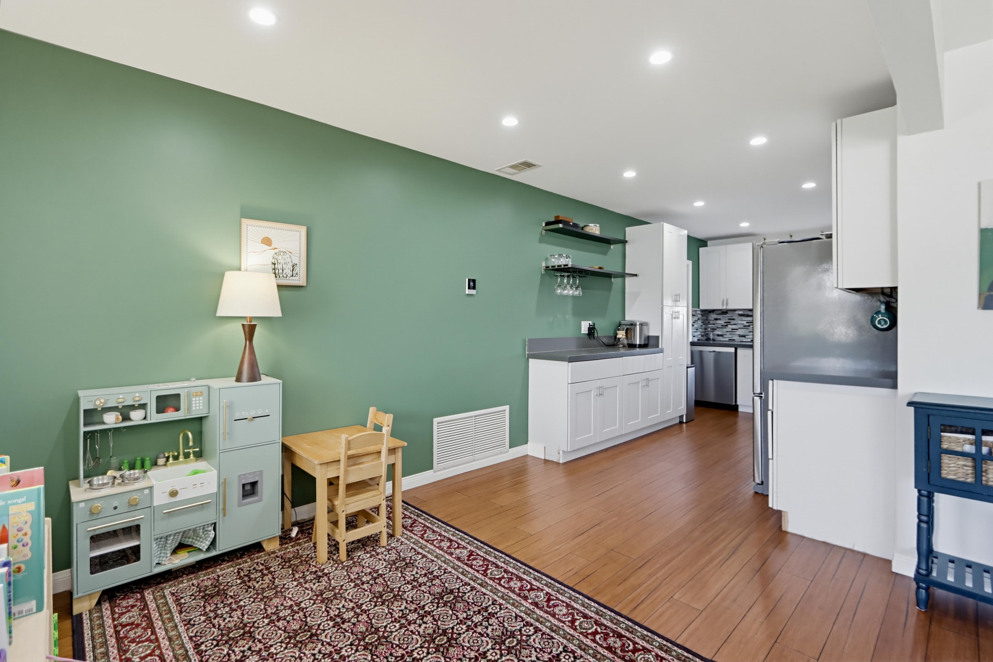 Virtual tour photo 14 of 52 for 1166 16th St