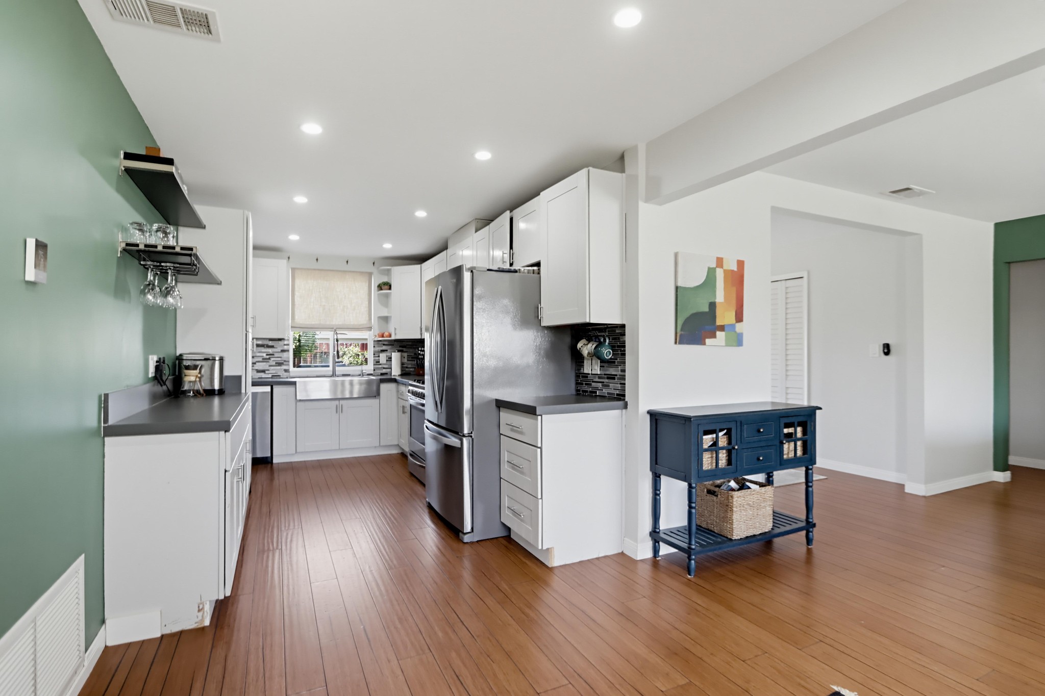 Virtual tour photo 15 of 52 for 1166 16th St
