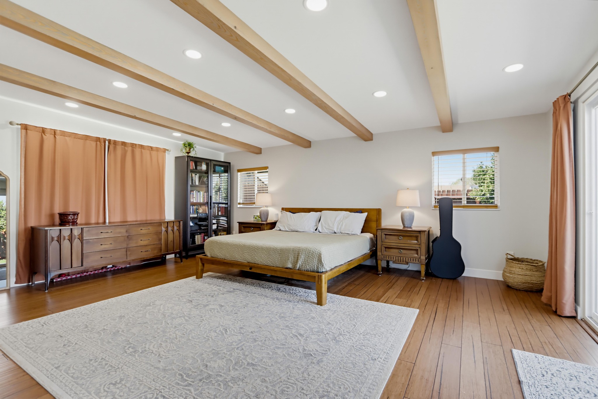 Virtual tour photo 23 of 52 for 1166 16th St