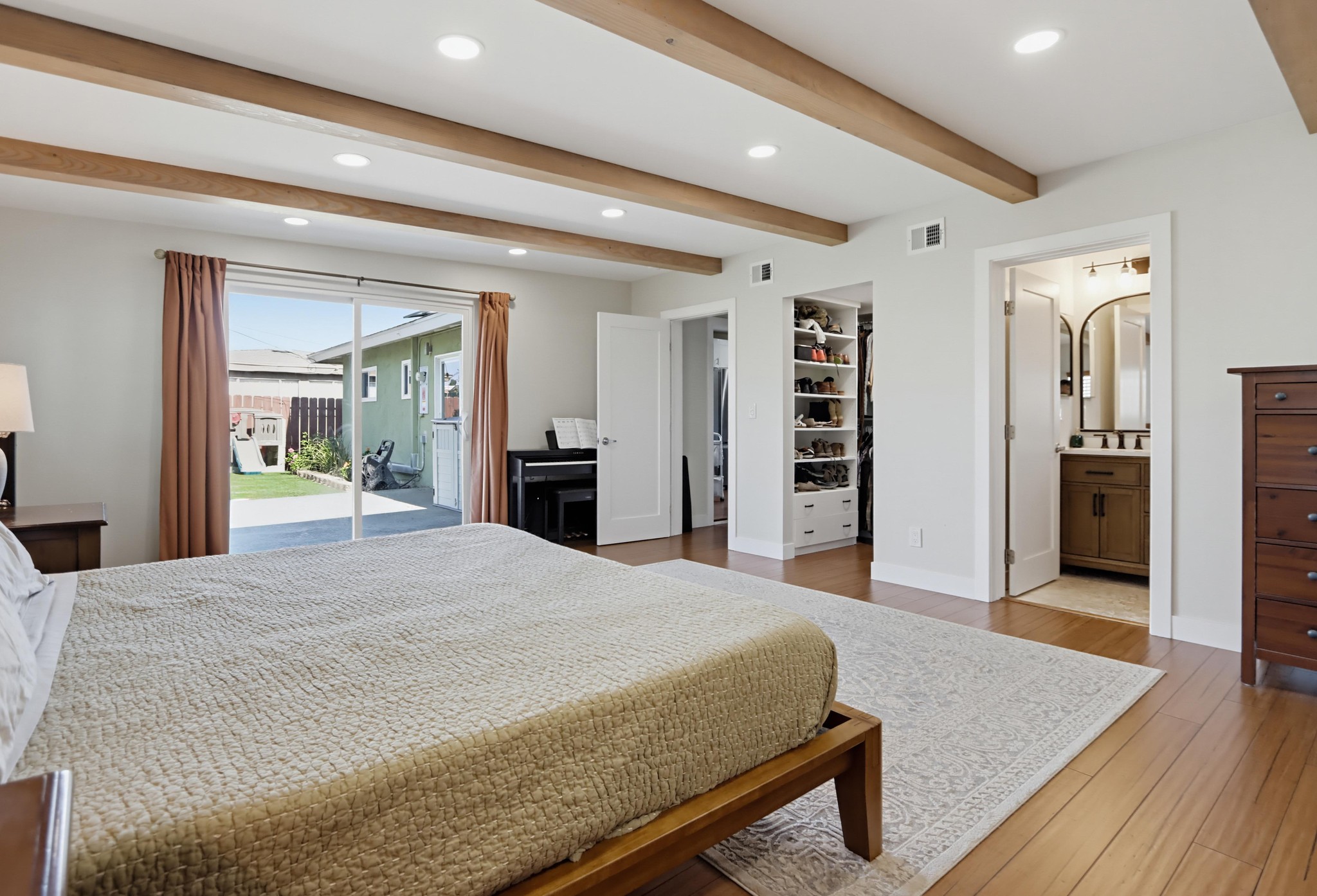 Virtual tour photo 27 of 52 for 1166 16th St