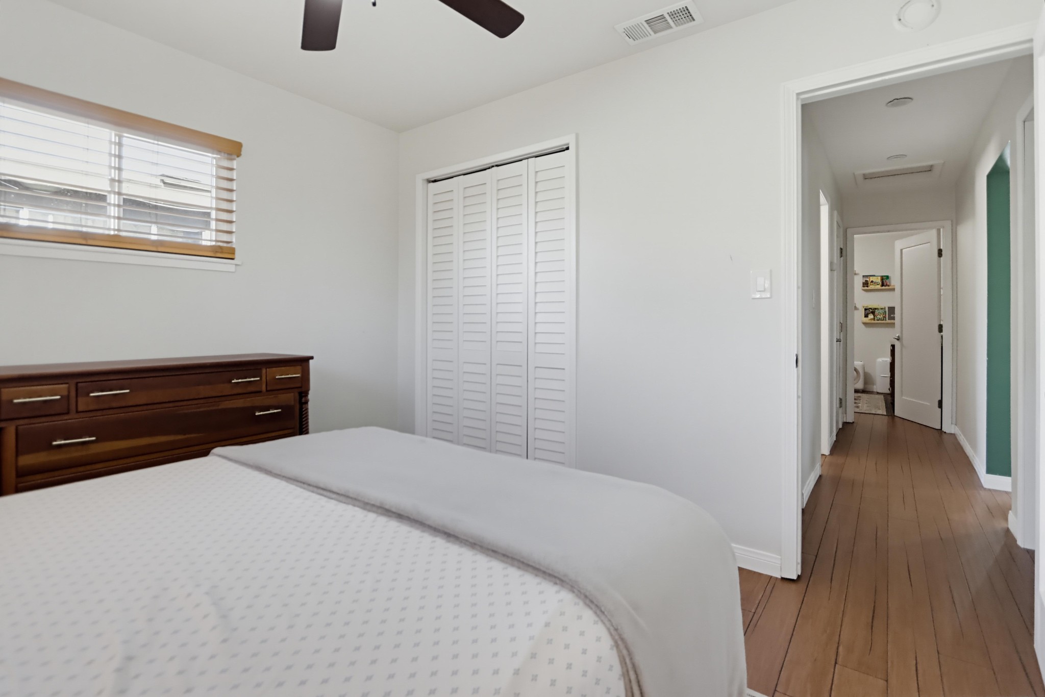Virtual tour photo 37 of 52 for 1166 16th St