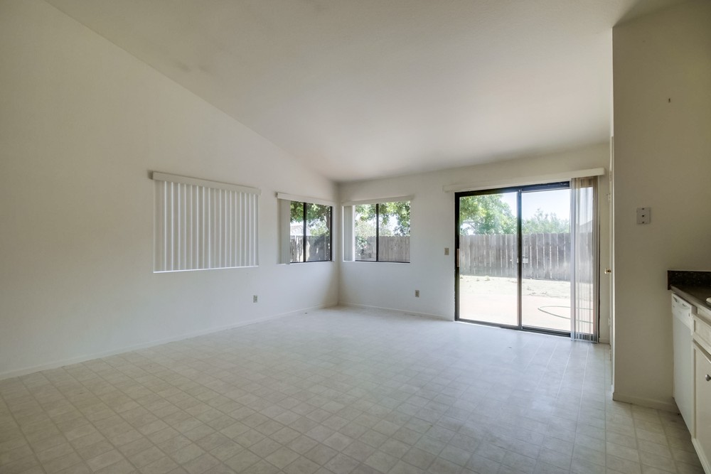Virtual tour photo 12 of 32 for 11660 Agreste Pl