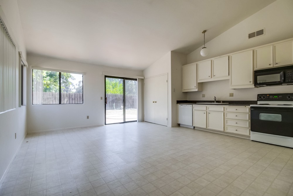 Virtual tour photo 13 of 32 for 11660 Agreste Pl
