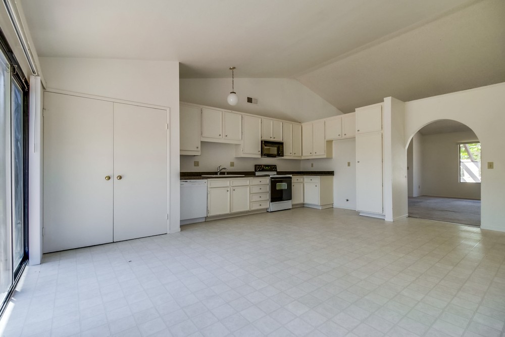 Virtual tour photo 14 of 32 for 11660 Agreste Pl