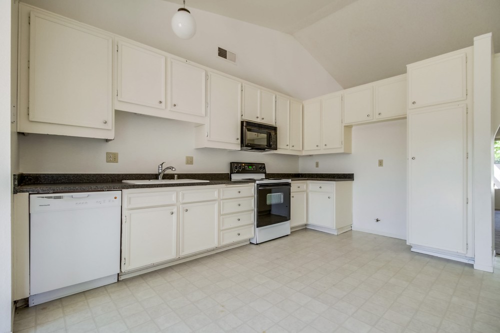 Virtual tour photo 15 of 32 for 11660 Agreste Pl