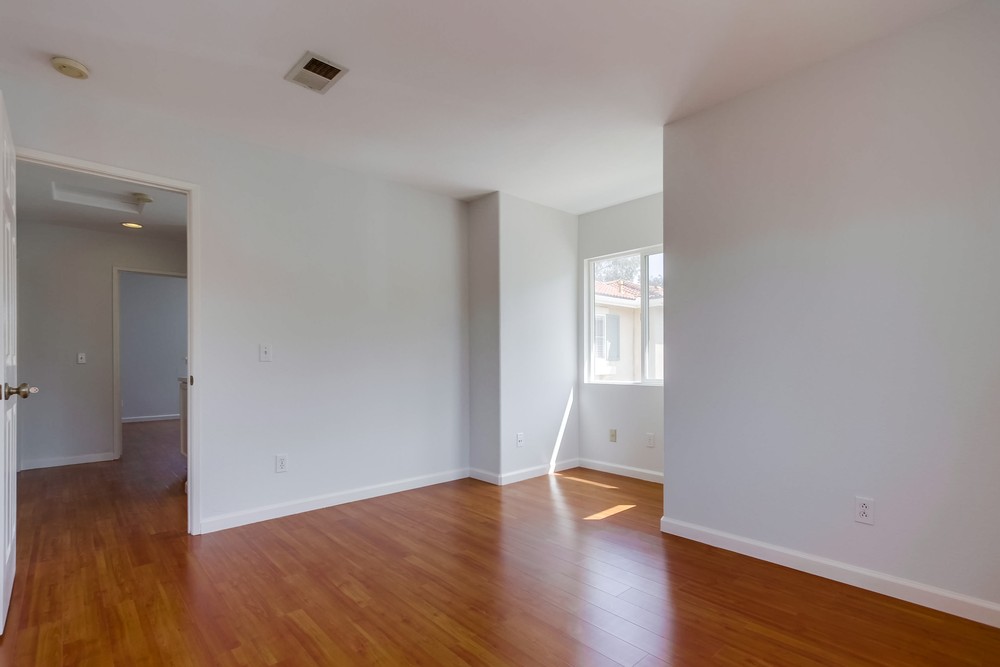 Virtual tour photo 37 of 51 for 11667 Compass Point Dr N UNIT 2