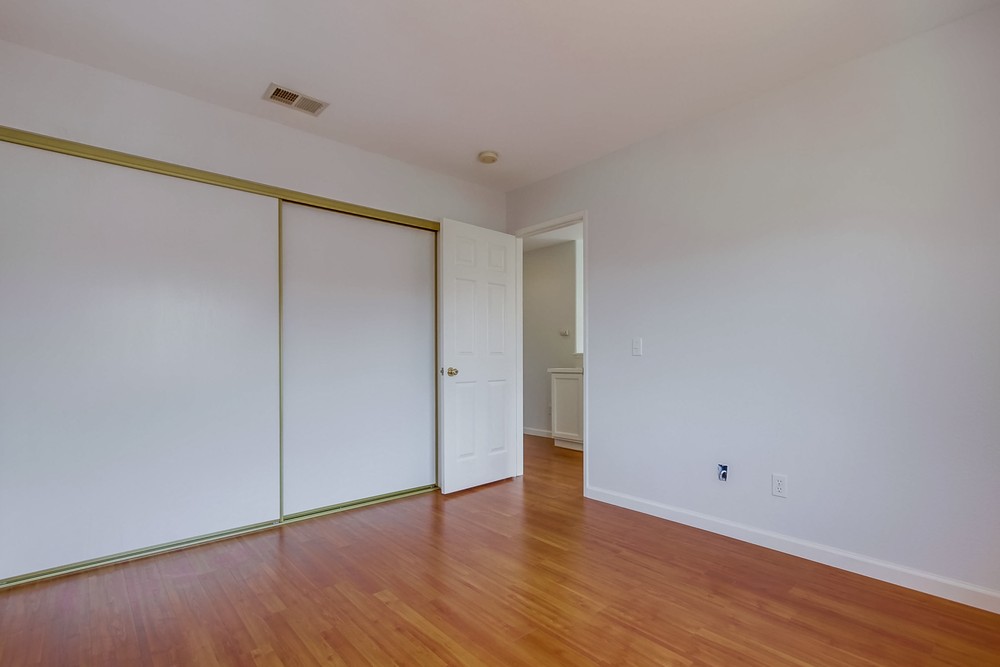 Virtual tour photo 40 of 51 for 11667 Compass Point Dr N UNIT 2