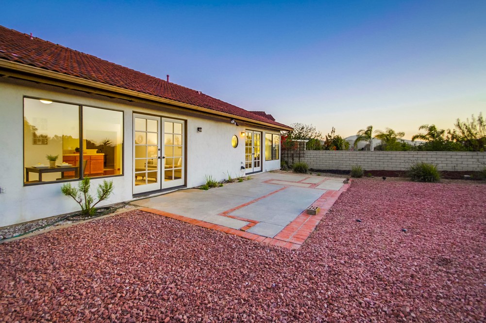 Virtual tour photo 10 of 76 for 11668 Corte Morita
