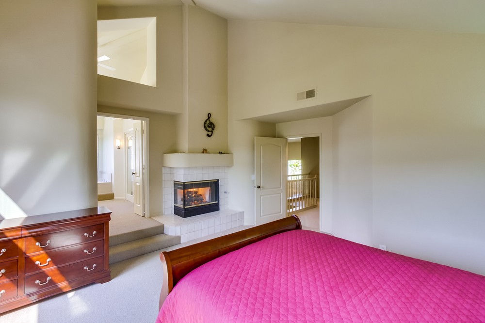 Virtual tour photo 25 of 45 for 11671 Boulton Avenue