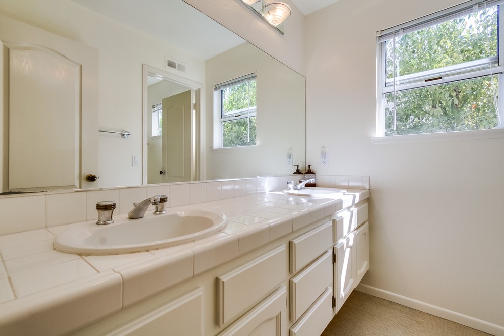 Virtual tour photo 37 of 45 for 11671 Boulton Avenue