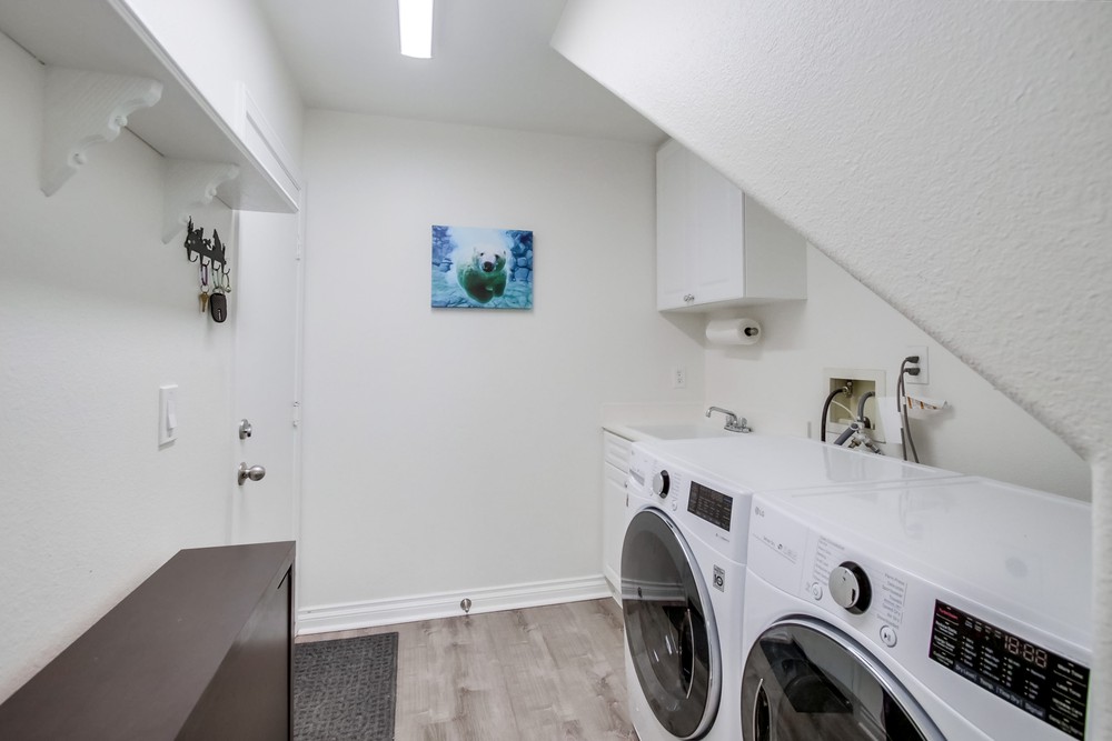 Virtual tour photo 19 of 48 for 11673 Tree Hollow Ln