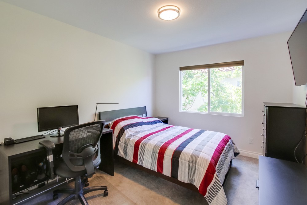 Virtual tour photo 37 of 48 for 11673 Tree Hollow Ln