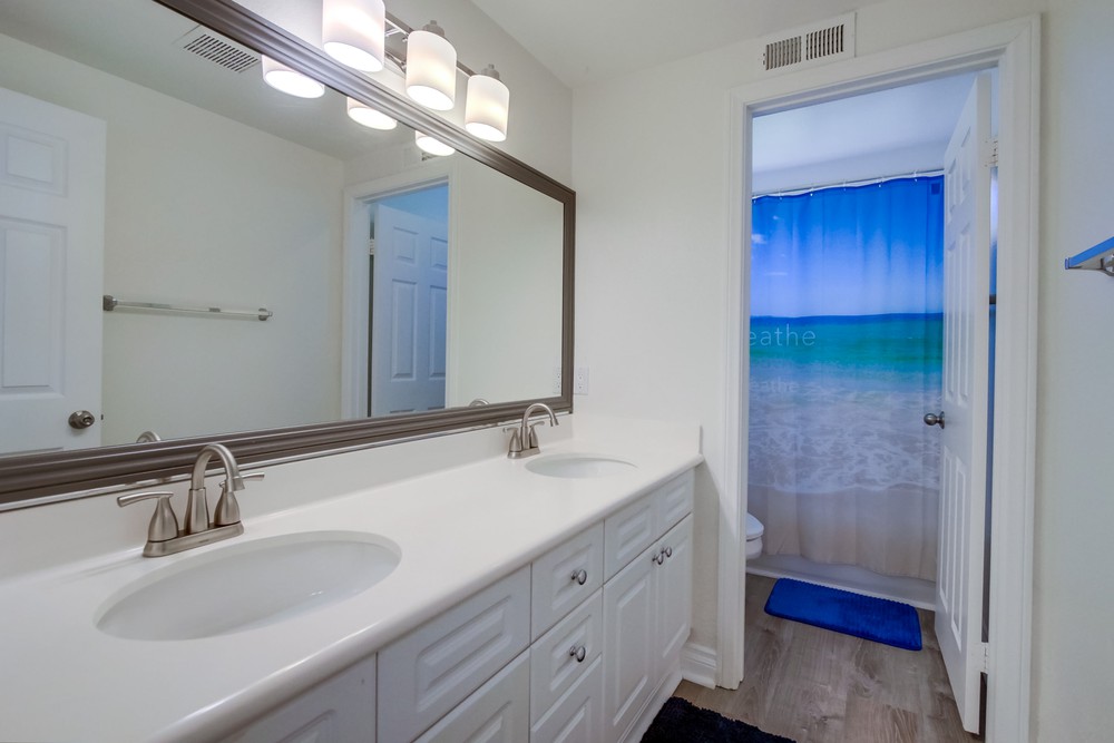Virtual tour photo 39 of 48 for 11673 Tree Hollow Ln
