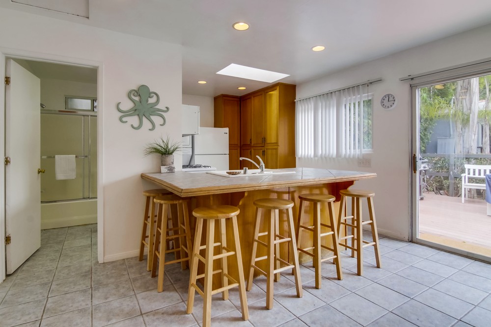 Virtual tour photo 9 of 26 for 1168 Felspar St