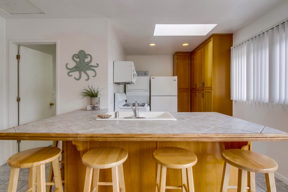 Virtual tour photo 10 of 26 for 1168 Felspar St