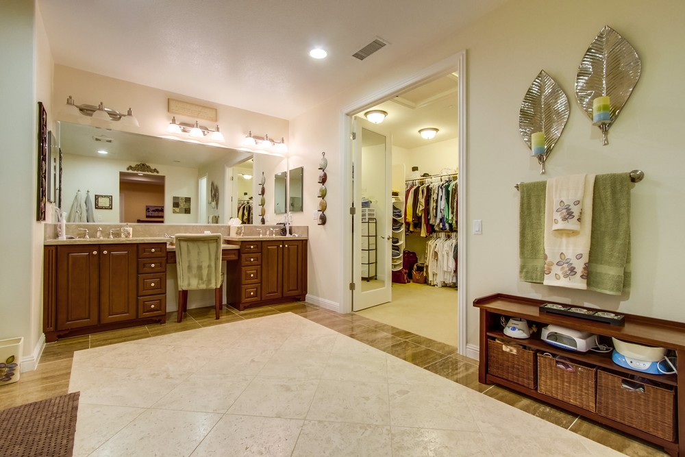 Virtual tour photo 39 of 88 for 11685 Big Canyon Ln