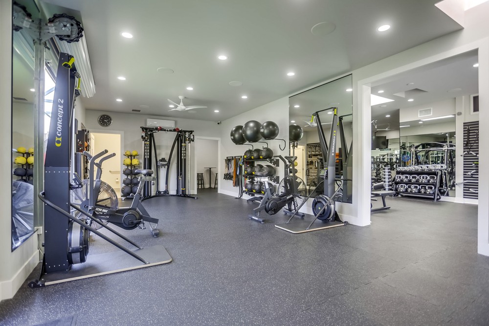 Virtual tour photo 15 of 41 for 11689 Sorrento Valley Rd