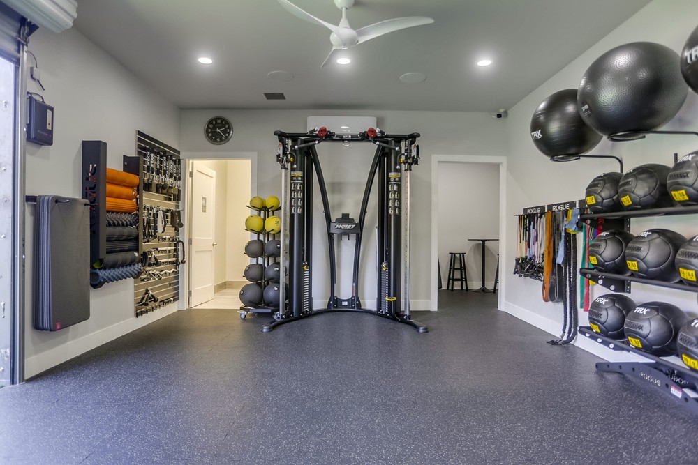 Virtual tour photo 17 of 41 for 11689 Sorrento Valley Rd