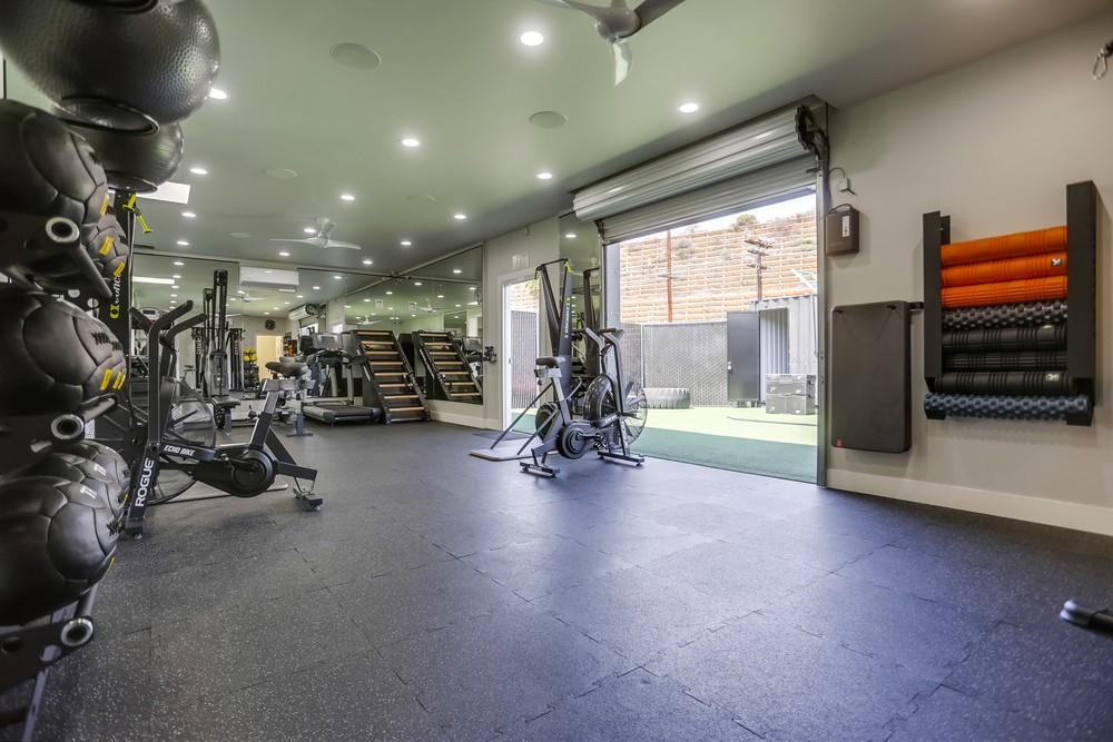 Virtual tour photo 19 of 41 for 11689 Sorrento Valley Rd