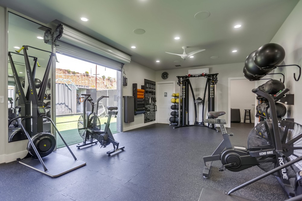 Virtual tour photo 21 of 41 for 11689 Sorrento Valley Rd