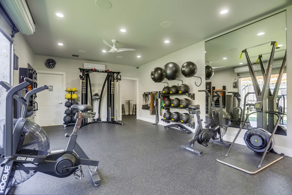 Virtual tour photo 22 of 41 for 11689 Sorrento Valley Rd