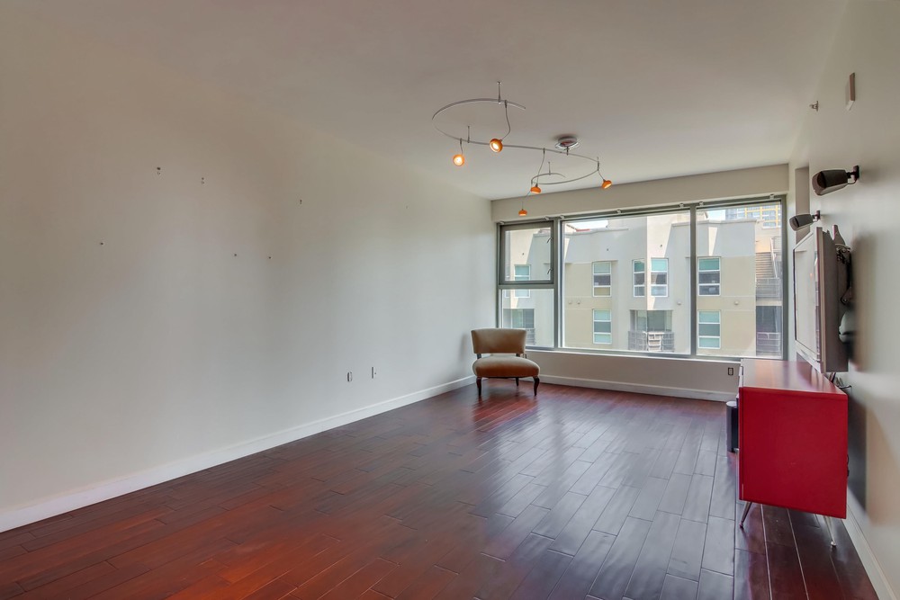 Virtual tour photo 9 of 33 for 1170 J St