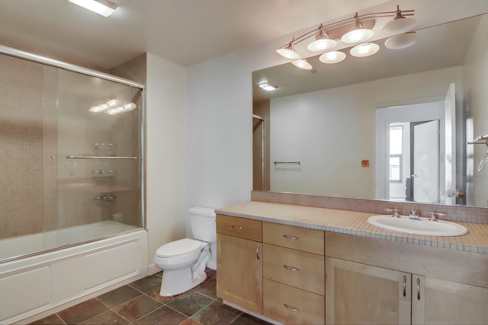 Virtual tour photo 30 of 33 for 1170 J St